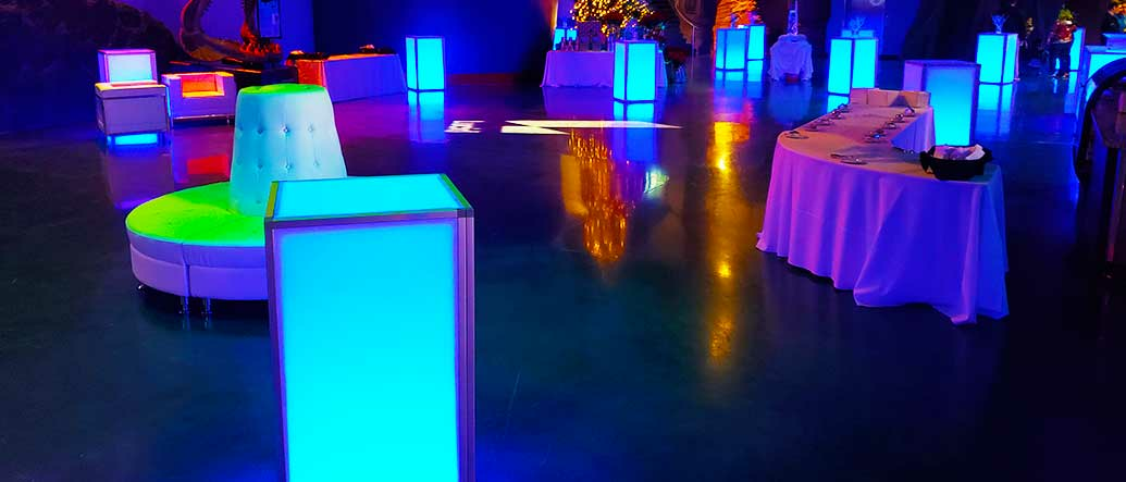 Led-pillar-lighting-for-a-private-party