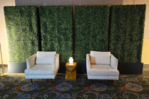 Artificial Boxwood Hedge with Planter Box 8′