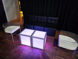 LED Lighted Décor 18″x 18″x 12″