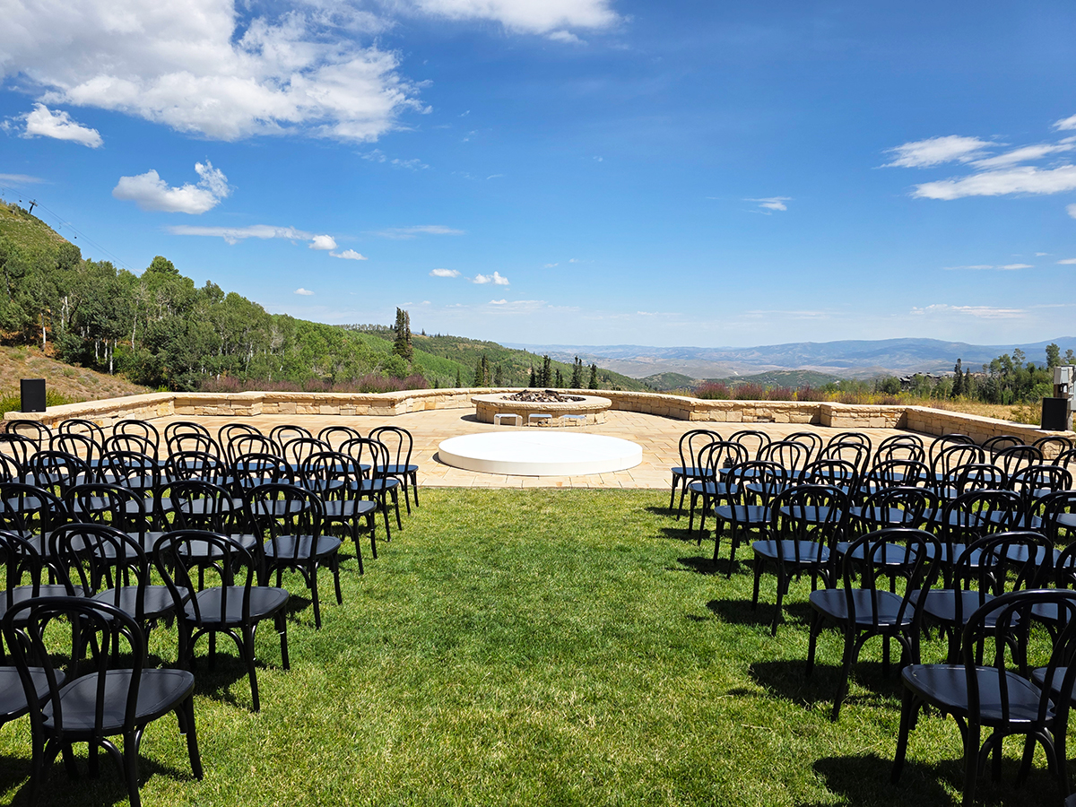 Round White Ceremony Riser