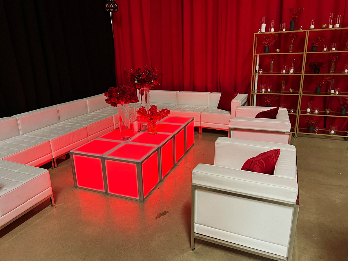 LED Lighted Décor 18″x 18″x 12″