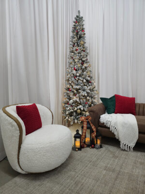 Christmas Tree 9′ x 3.03′