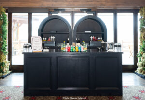 Black Framed Bar
